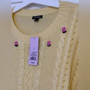 NWT Wild Fable Light Yellow Floral Cable Knit Sweater